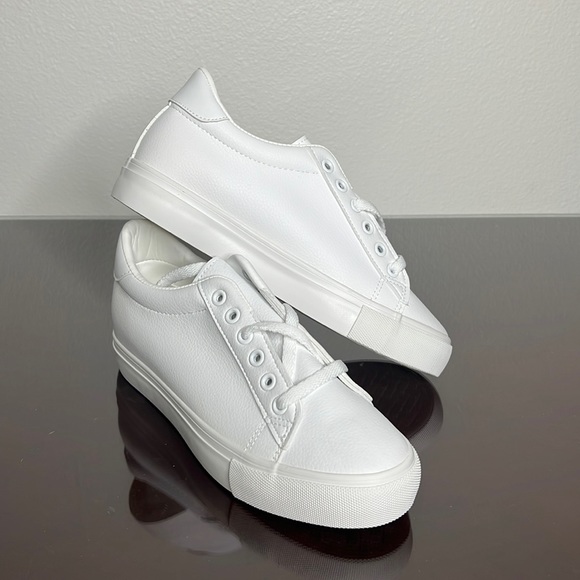 Shoes - White leather sneakers 5,6,9,10